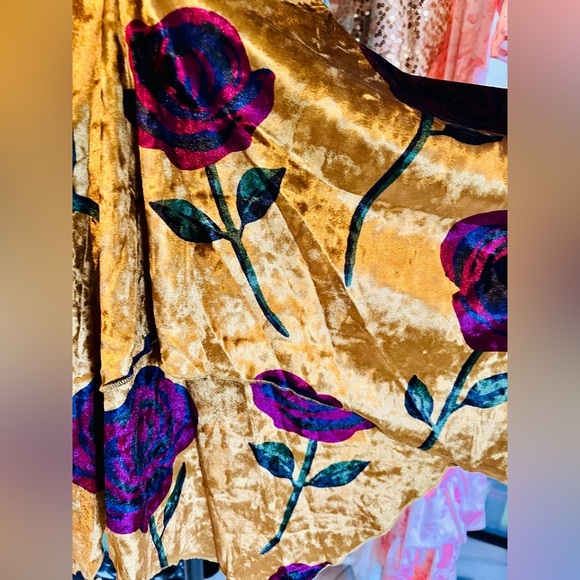 NWT Small Dolls Kill Current Mood Chasin’ Rainbows Mini Dress Floral Velvet - Picture 4 of 12